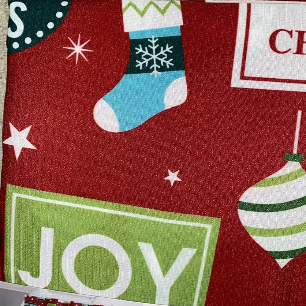 NEW Christmas shower curtain & 12 hooks - Picture 5 of 7